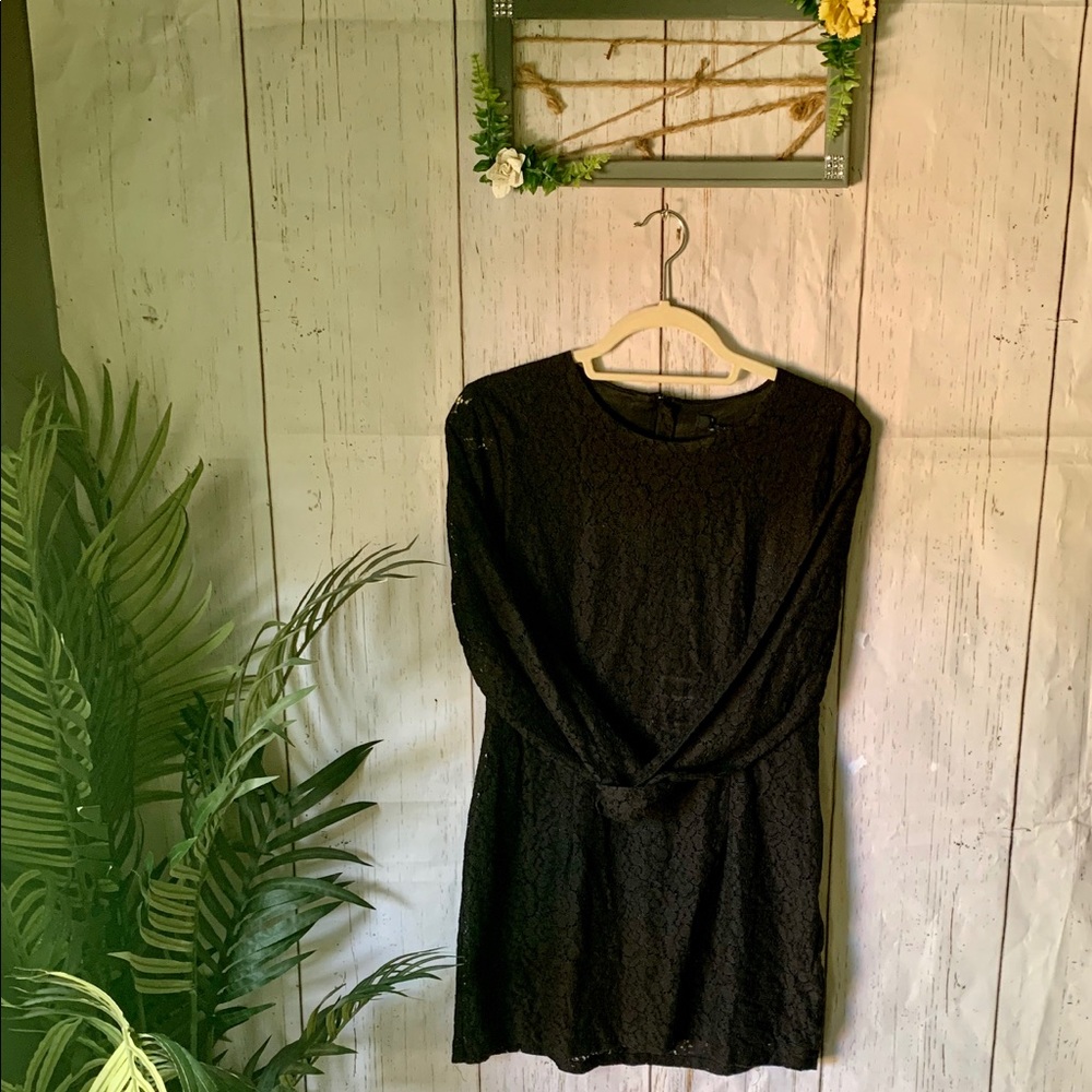 Juniors black lace fitted dress